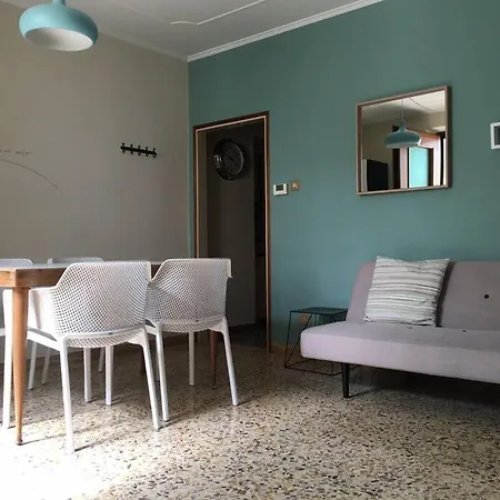 Lägenhet In Centro Storico Toscolano Maderno