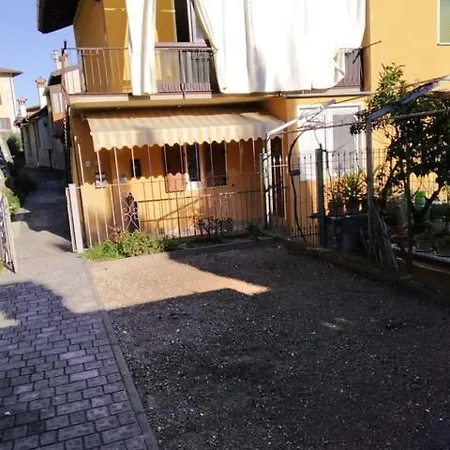 Lägenhet In Centro Storico Toscolano Maderno